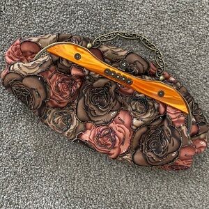 Beaded Plastic Frame Metal Clasp & Carpet Bag Convertible Crossbody/Clutch